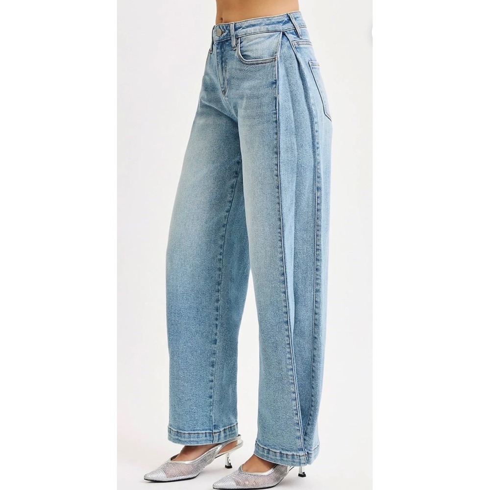 Risen Jeans Pleated Front Wide Leg High Rise Denim Light Wash Blue Size 0 24